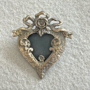 Vintage Heart Shaped Pewter Photo Frame Brooch Valentine Pin Rose Ornate Detail
